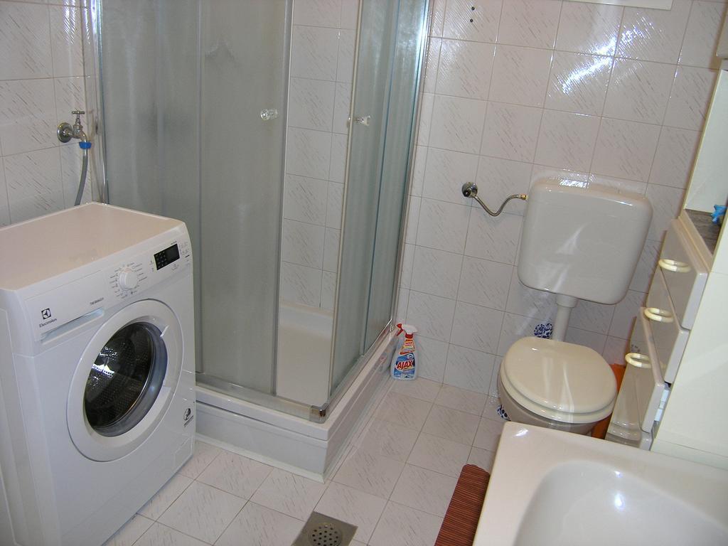Apartment Julija Krk Town Buitenkant foto